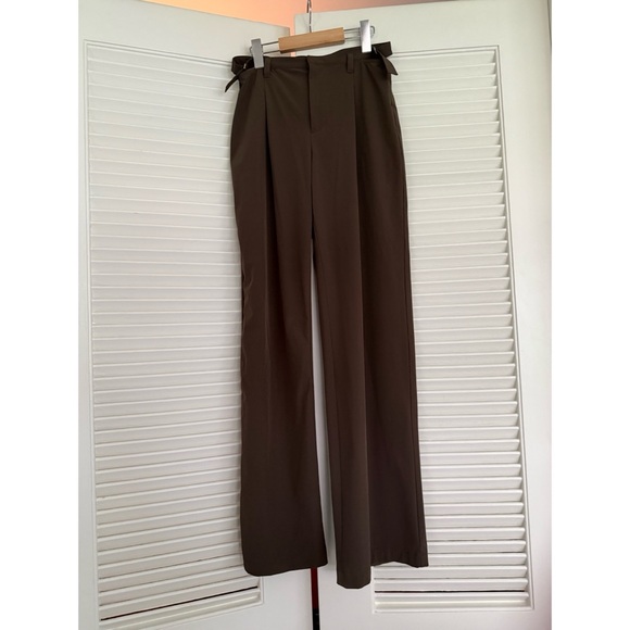 ALO Yoga showdown Pants - Picture 5 of 7